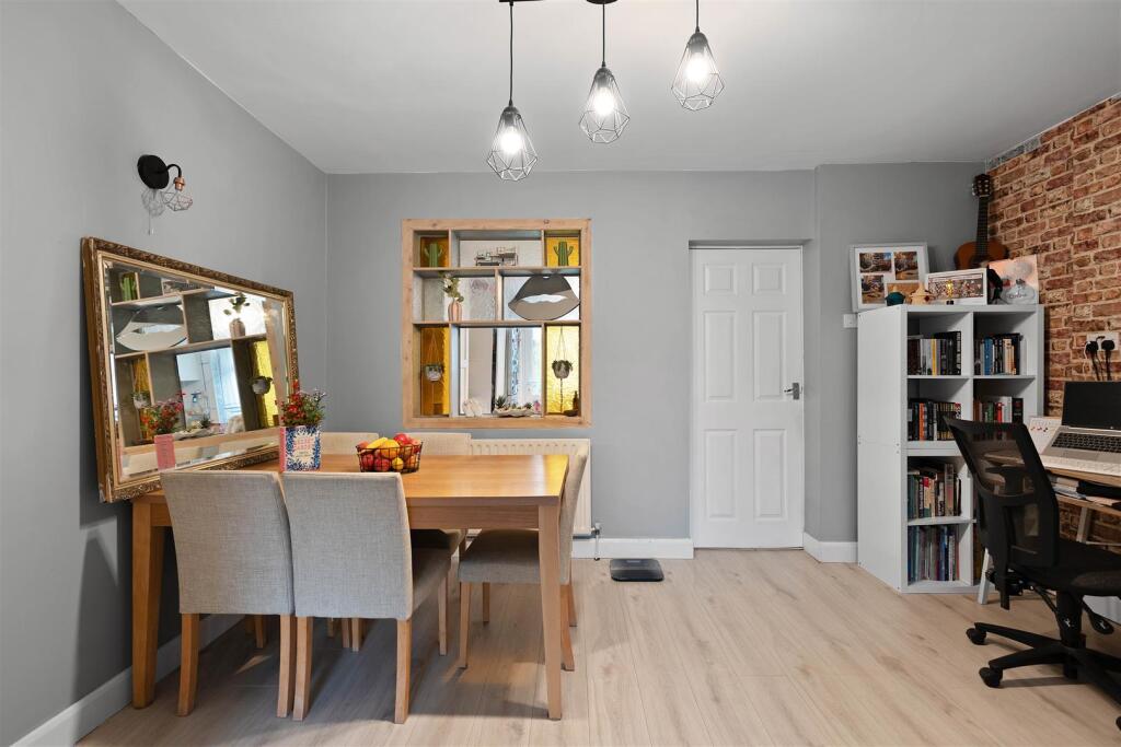 Lounge/Diner