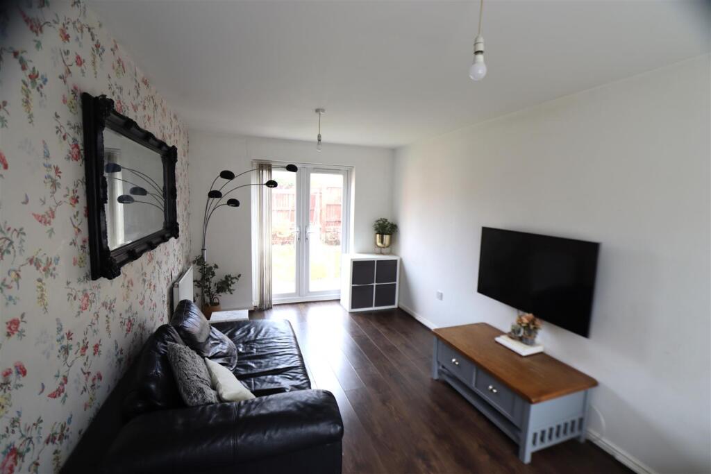 Lounge Rear.JPG