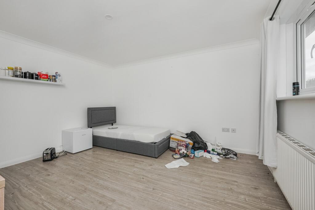 3 The Close, Cockering Road, Canterbury, CT1 3UZ