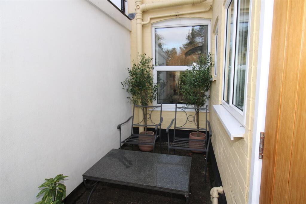 Garden / exterior