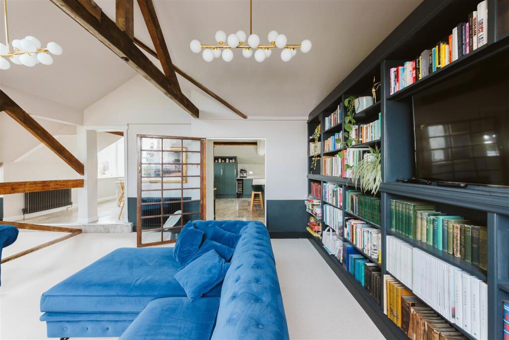 Bannerleigh House (16).jpg