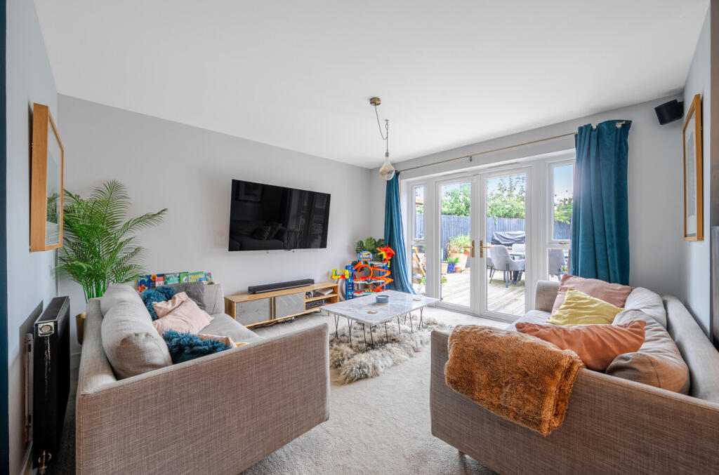 1339786-6-68a610e...