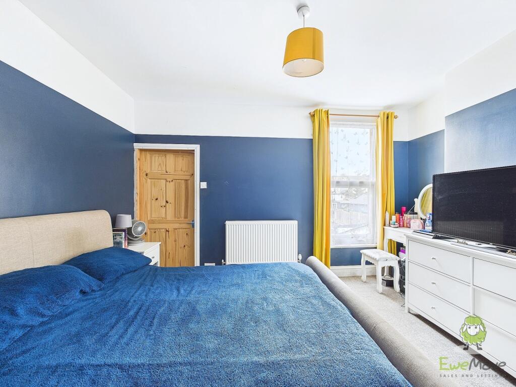 CAM01543G0-PR0121-STILL040