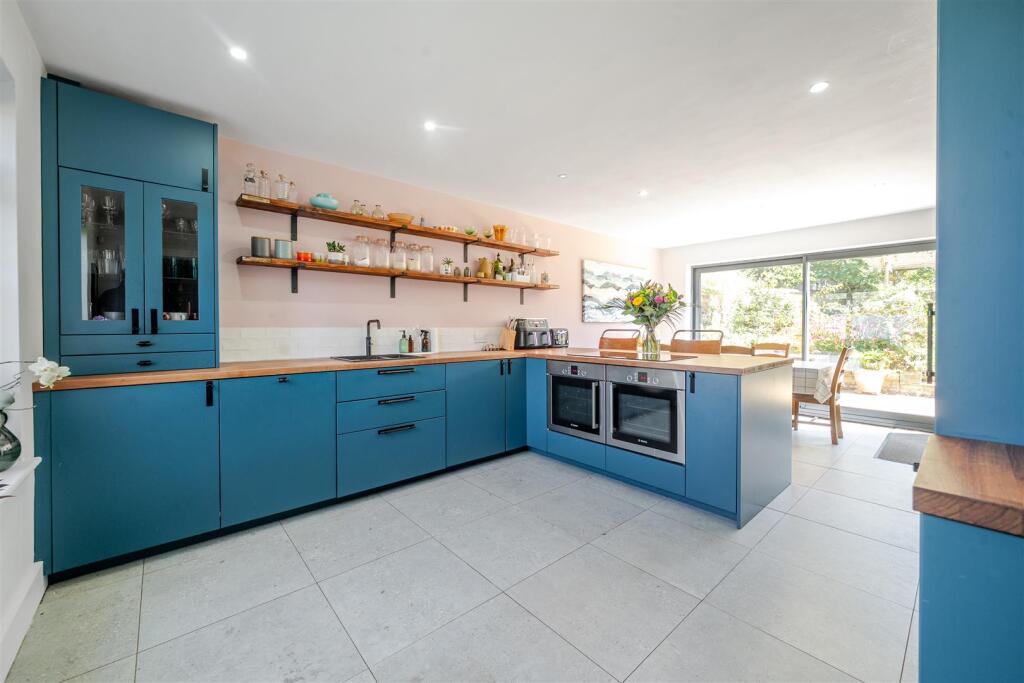 Court House, 20 Baker Street, Gayton (19).jpg