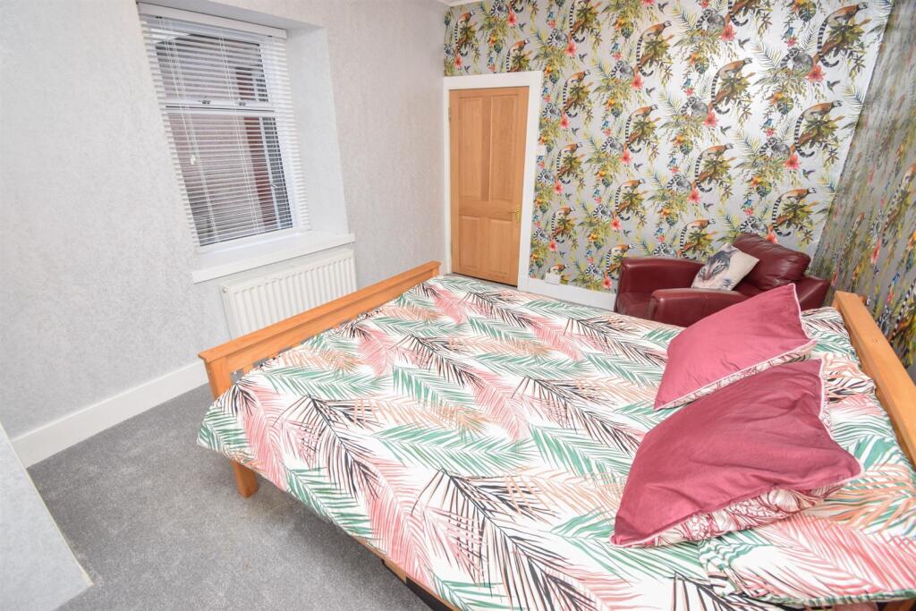 GROUND FLOOR BEDROOM (2)-2.jpg