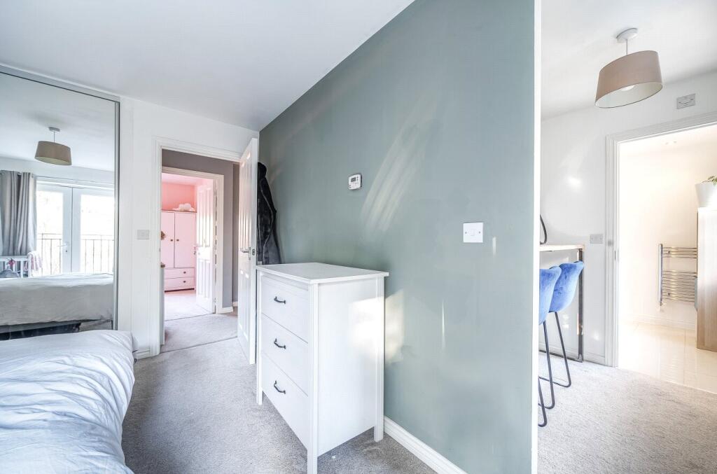 Bedroom 1 > En Suite