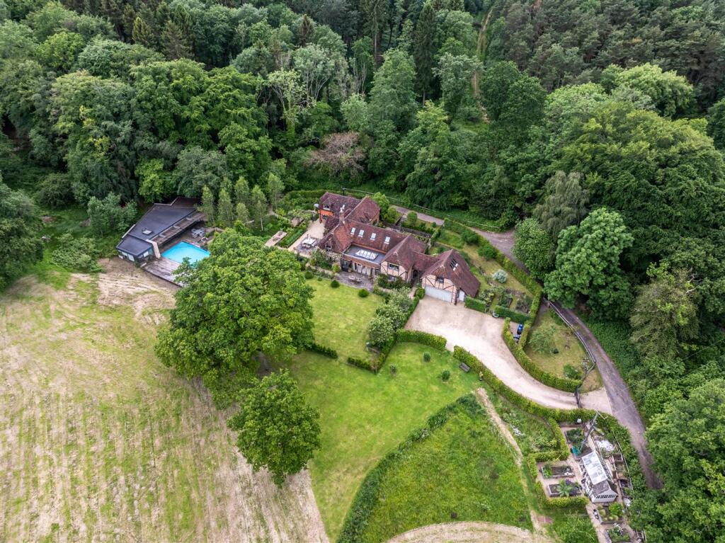 Roundless Cottage, High Button, GU8 6NR-18.jpg