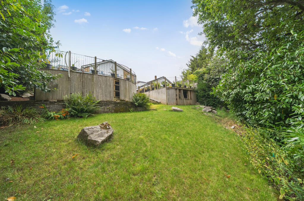 1334895-7-6894aba...