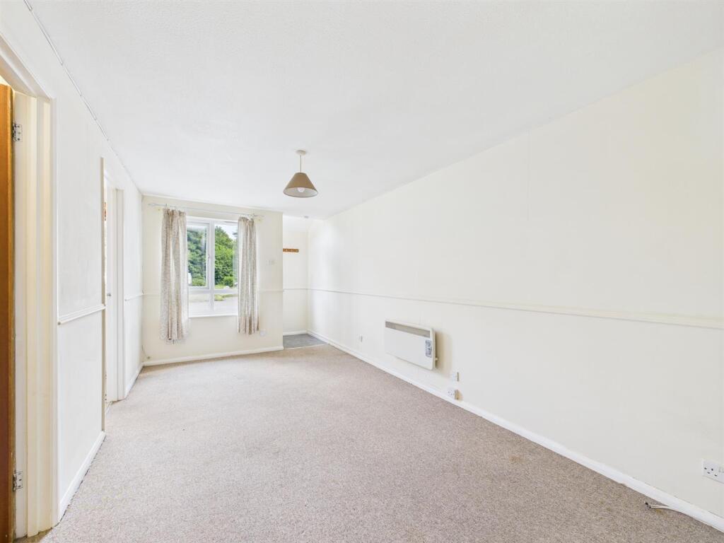 Sitting / Dining Room