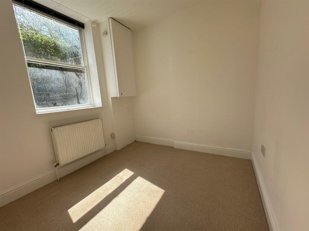 Elmgrove Road, Redland Bedroom.jpg