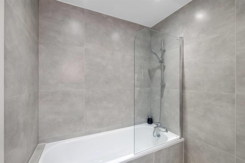 360 TW3 Ellerdine Rd 207-B-06.jpg