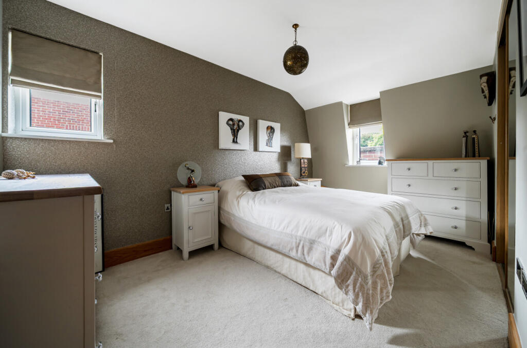 1320618-12-6874e5...