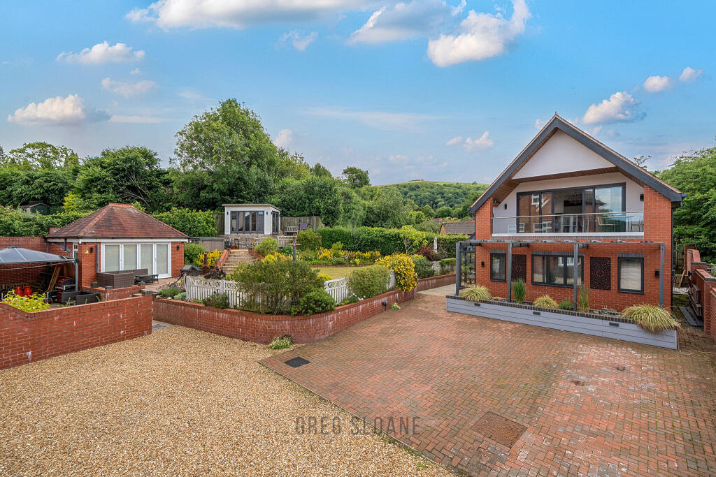 Garden, Annexe and Driveway