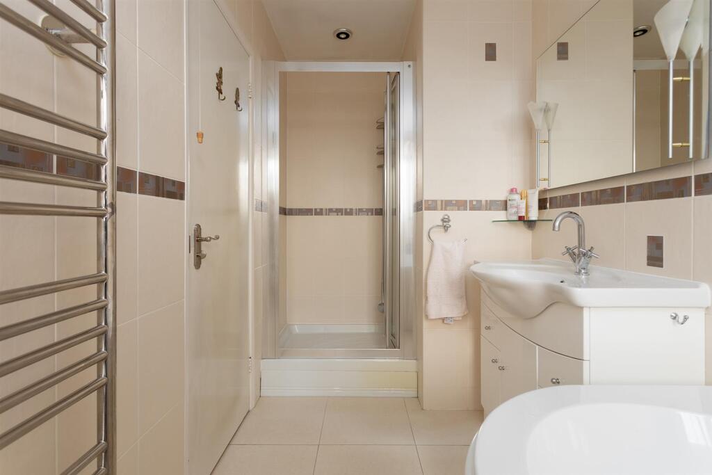 Ensuite Bathroom