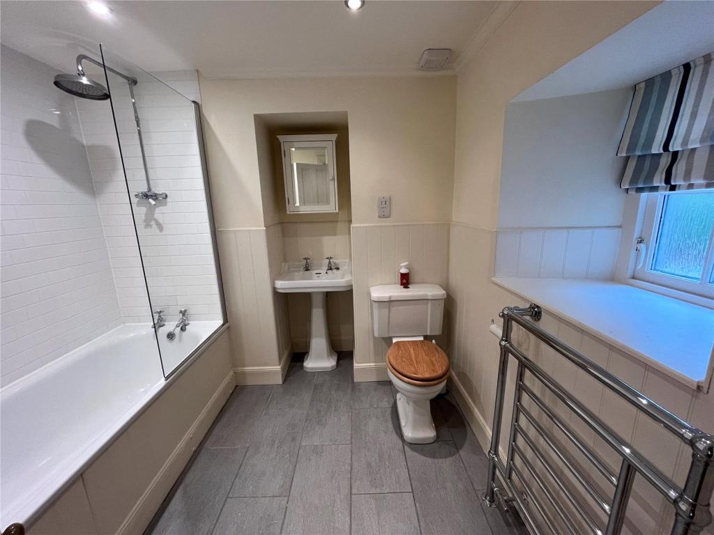 Ensuite