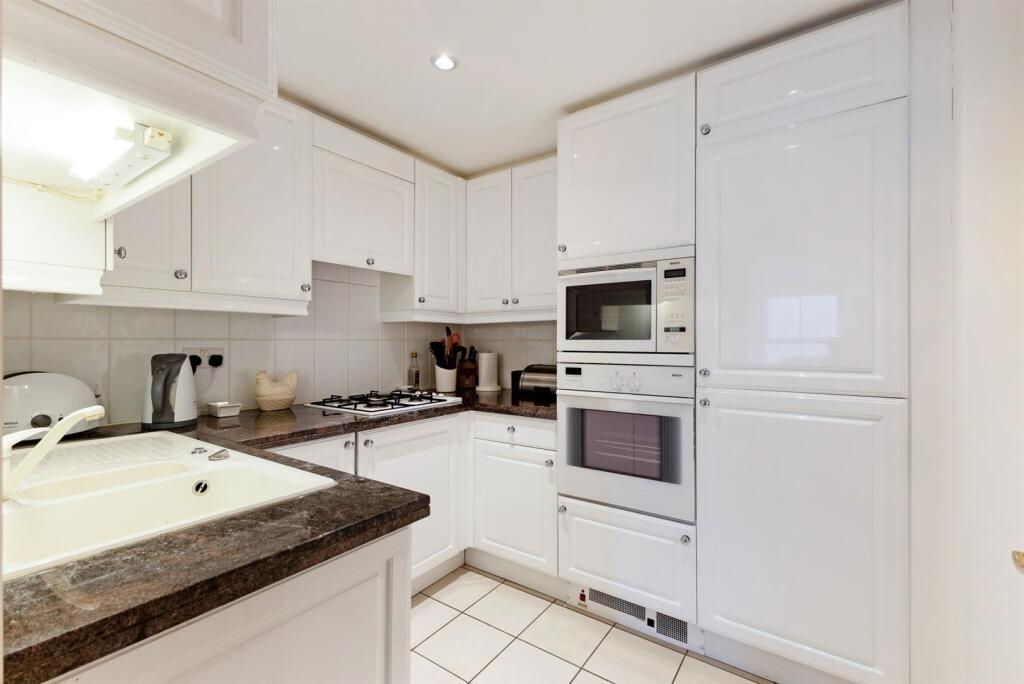 98934_Flat 609 Regent Court 29A Wrights Lane (14)_