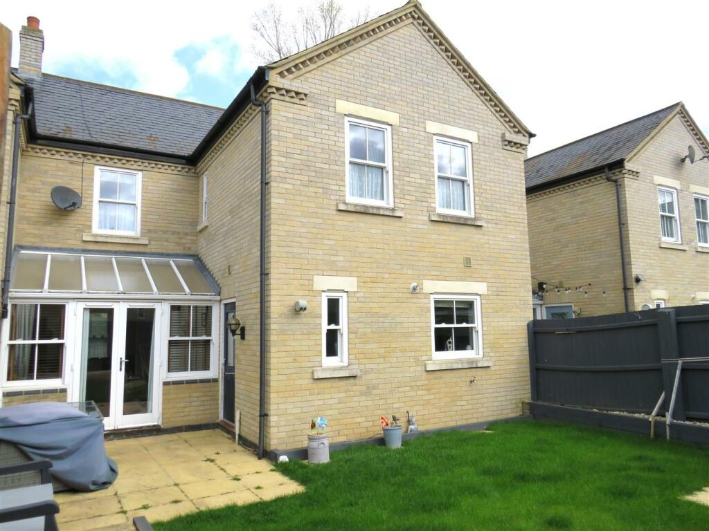 Rear Aspect