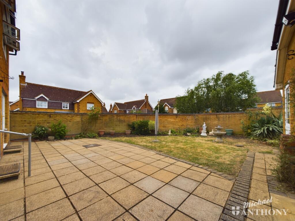 CAM01064G0-PR0419-STILL001