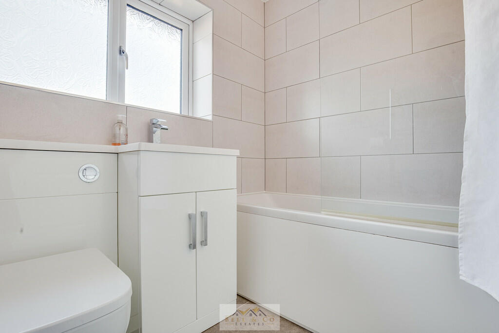 Bathroom 1.1