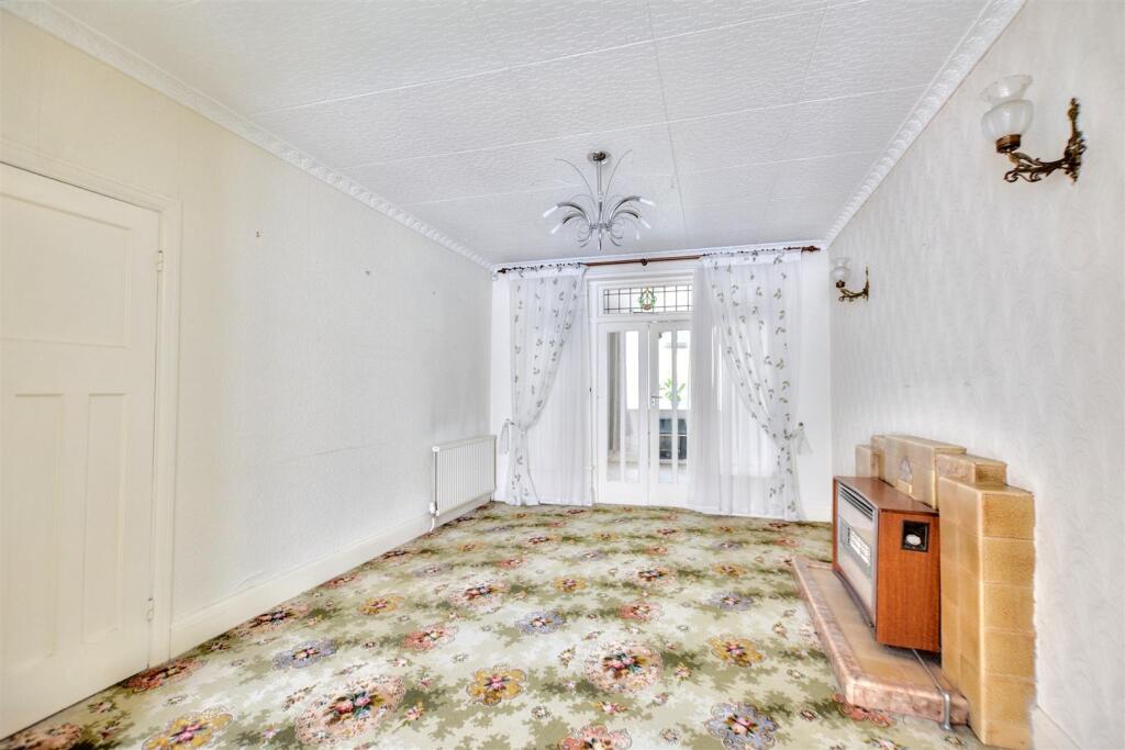 Dining Room_1.jpeg
