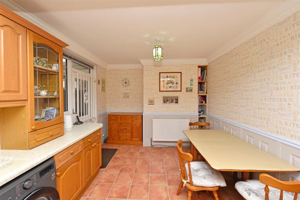 Fitted Dining Kitchen: