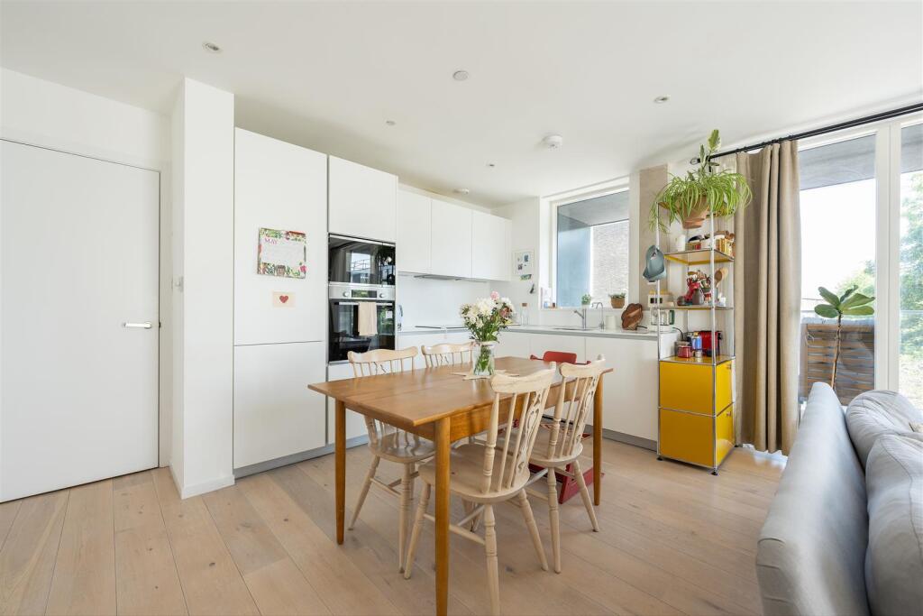 Daley Street, E9