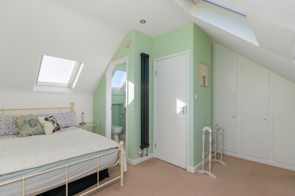 3B4RSV - Bedroom J.jpg