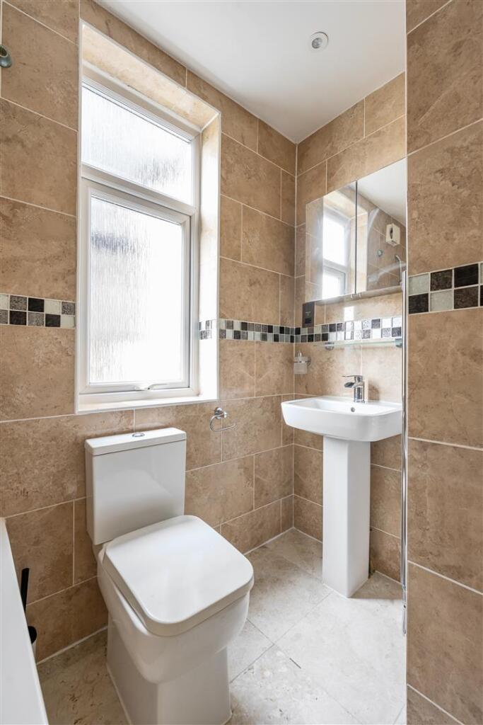 Lyndhurst Road, E4