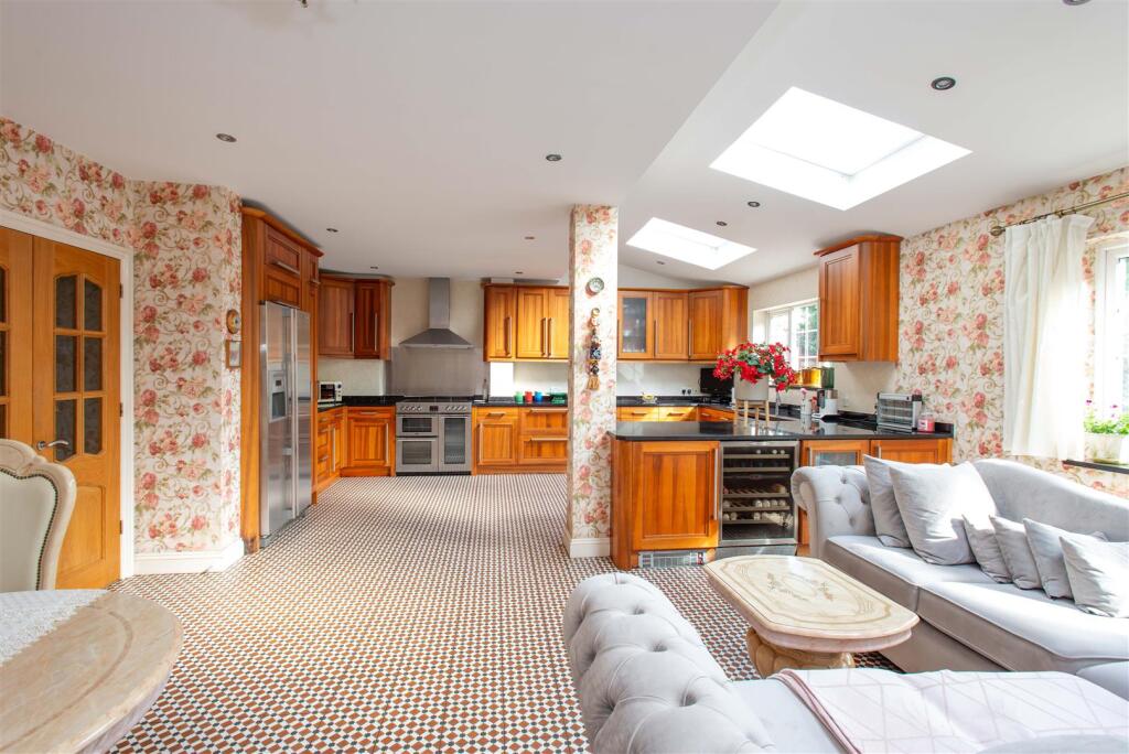 2024.09.23 - 6 Lancing Rd, BR6 0QT-8351.jpg