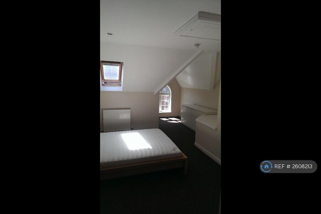 2nd Floor Double Loft Bedroom With Ensuite
