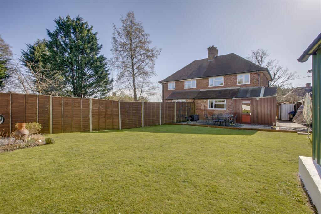 3 Jubilee Road, HP13 5TP-15.jpg