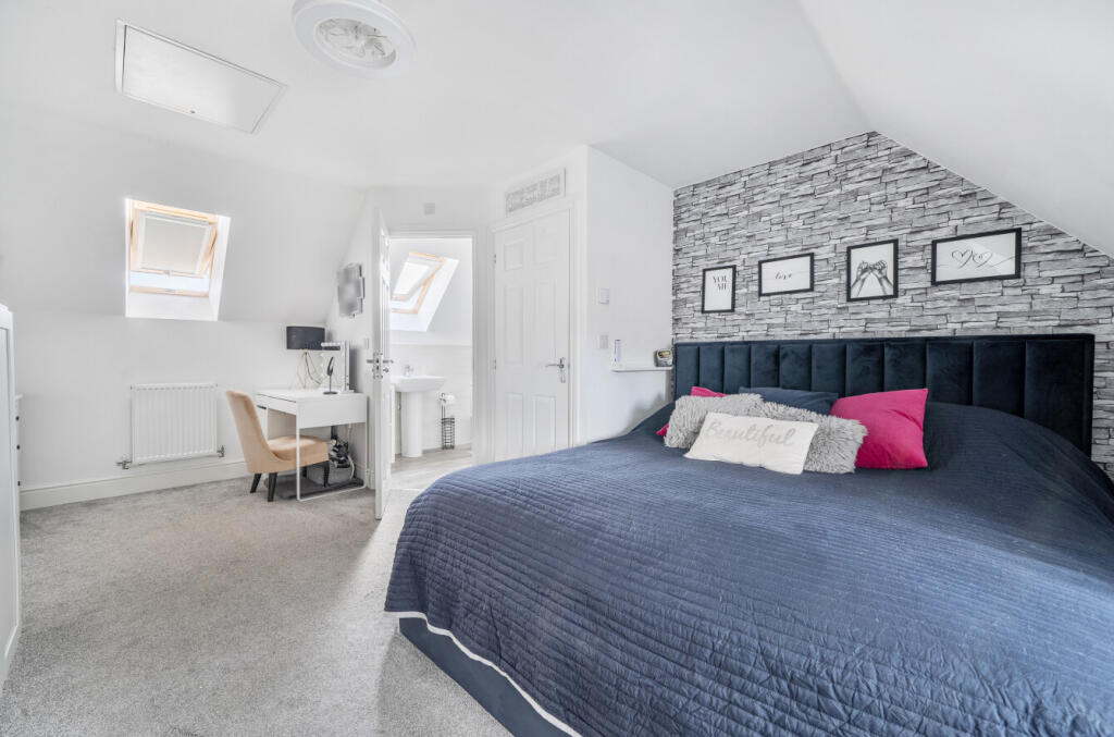 1347027-10-68b565...