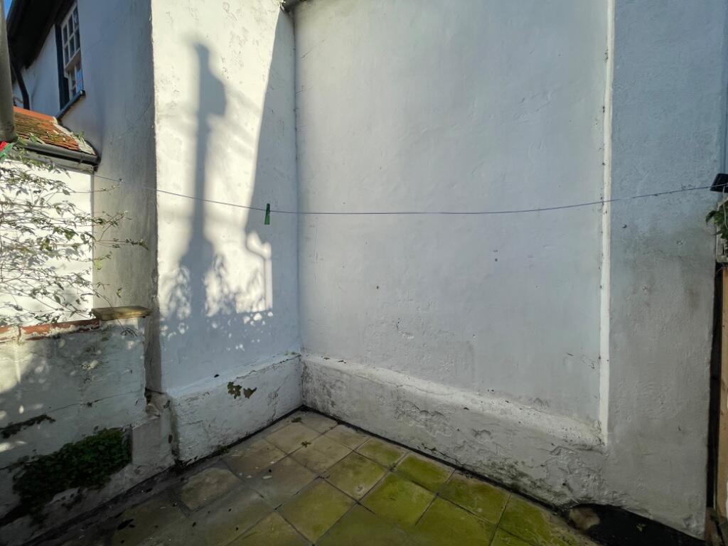 REAR COURTYARD