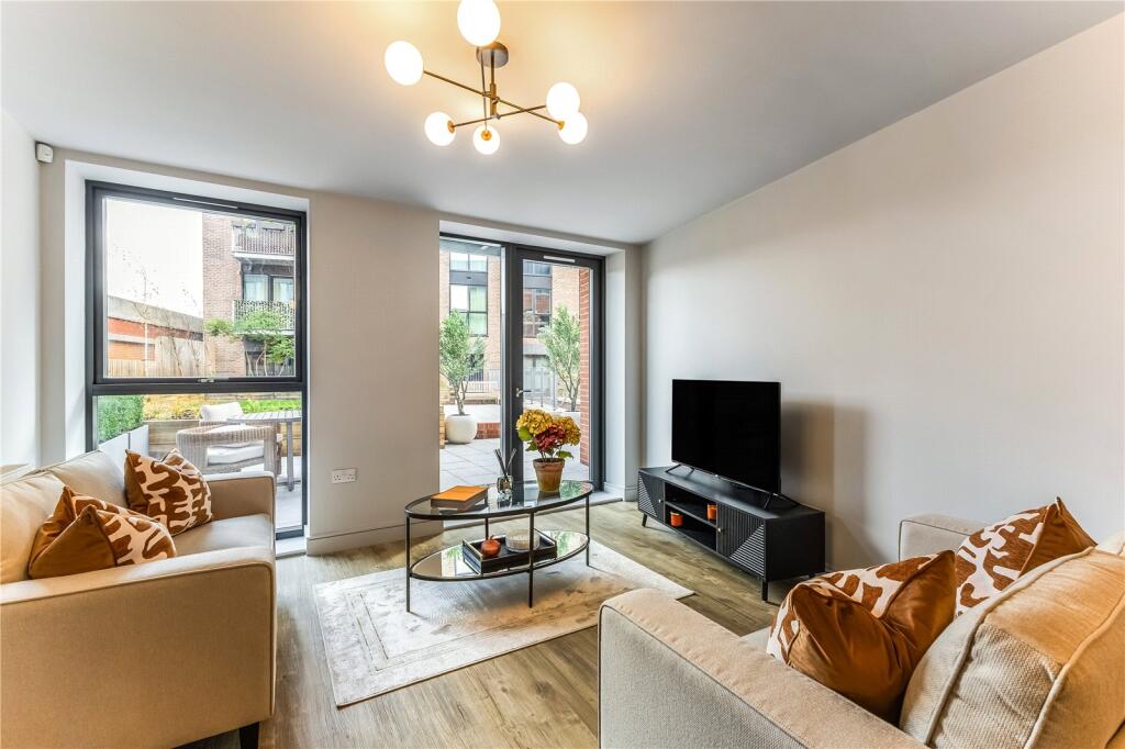 Show Apartment