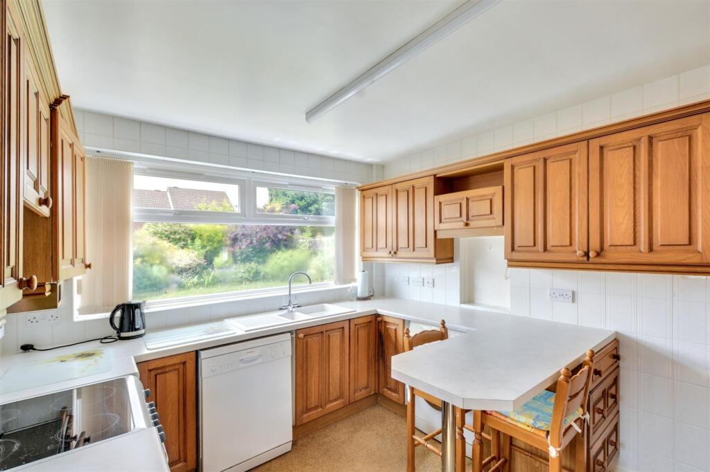 Kitchen_2.jpeg