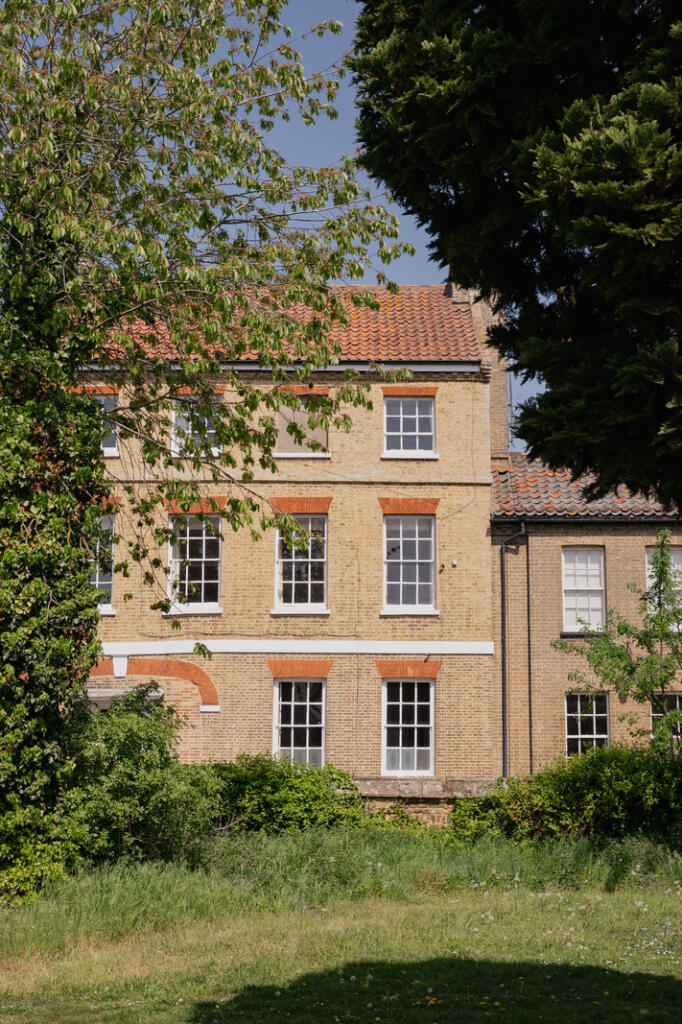 283212 - All Saints House, High Street, Stoke F...