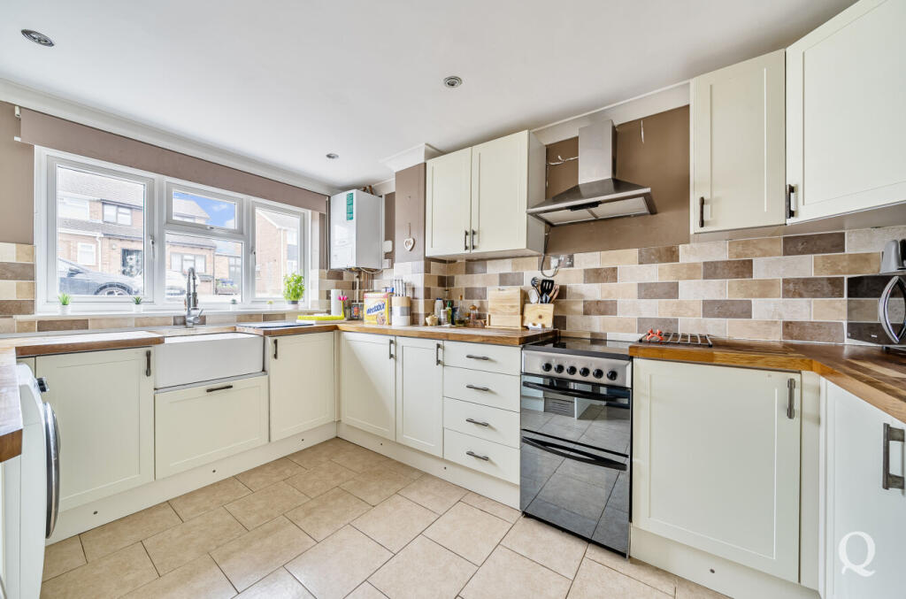 31252311-57ec-4b5...