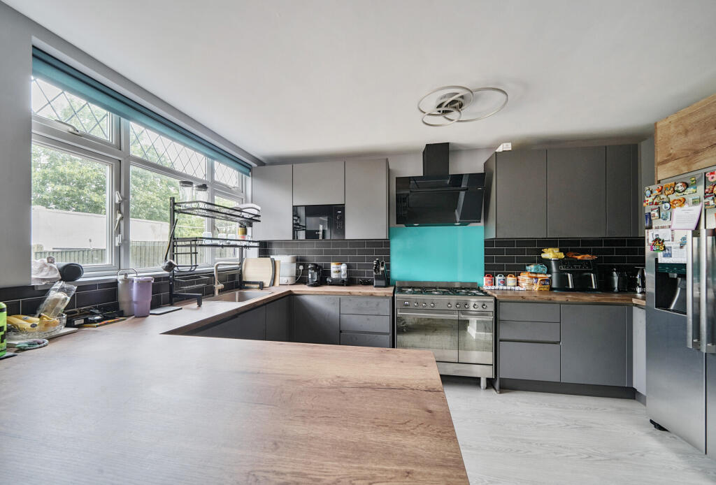 1313846-8-685c05e...