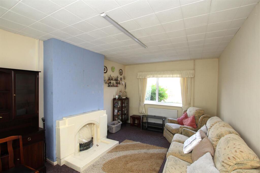 Living Room.JPG