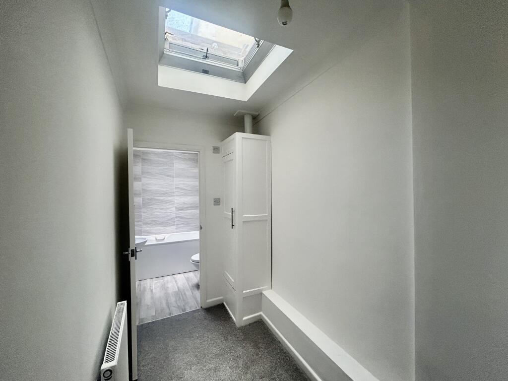 Bedroom One to En-Suite.JPG