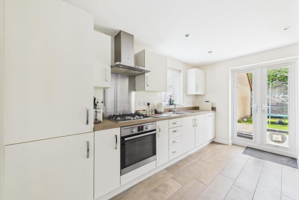 CAM04106G0-PR0146-STILL008 - Copy.jpg