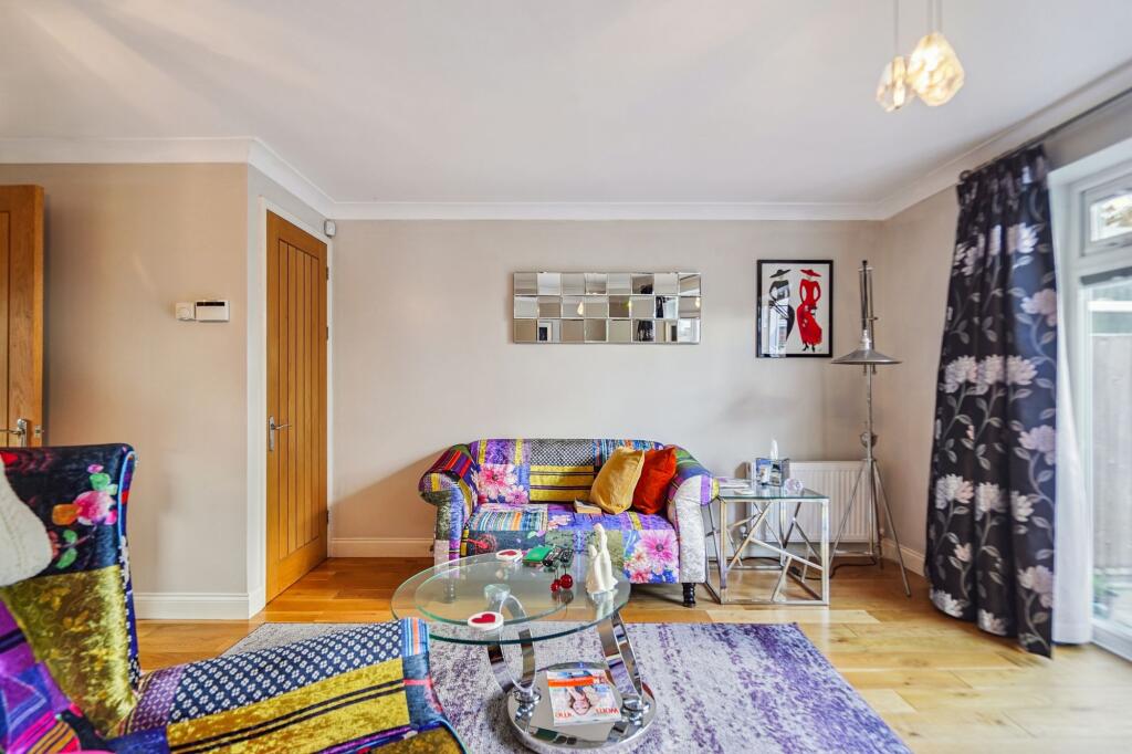 Living Room (3)