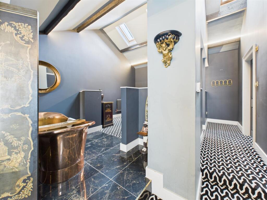 Open Plan/Lounge/Kitchen/Dining/Bedroom