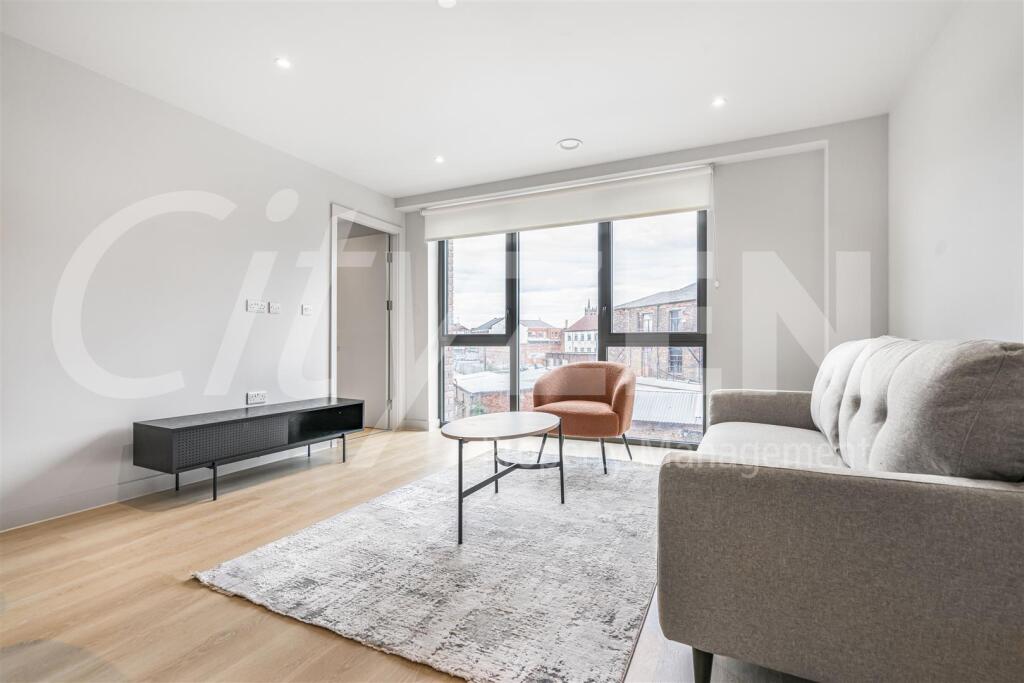 RECEPTION ROOM (SIMILAR APARTMENT)