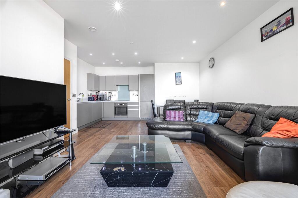 Reception/Kitchen