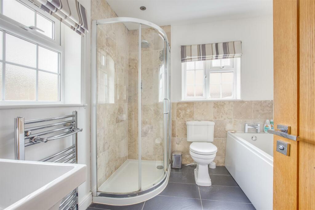 33 Hampden Road, HP13 6SZ-7.jpg