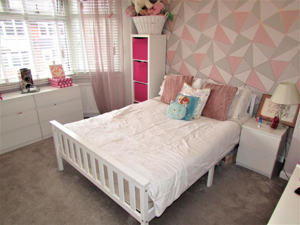 AshtonCres26bed2.JPG