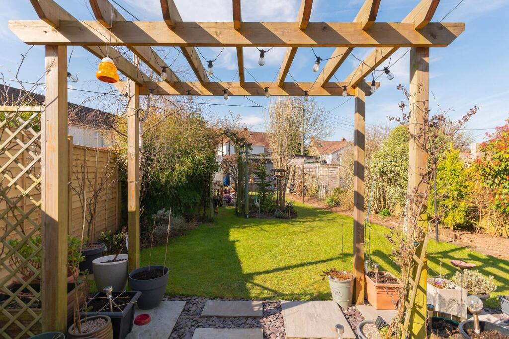 0B2TRCS - External E.jpg