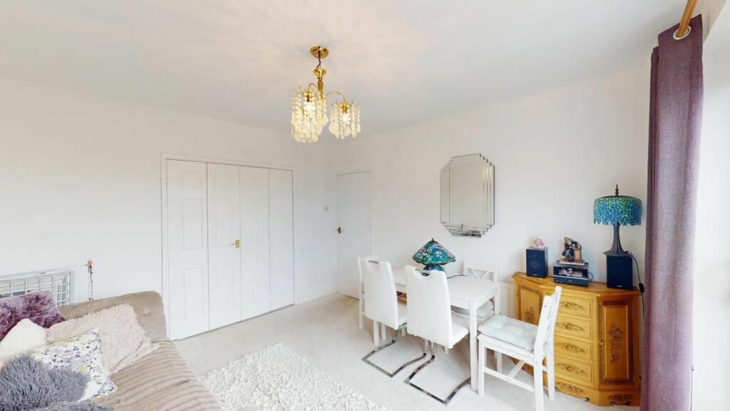 Dining Room/Bedroom 2
