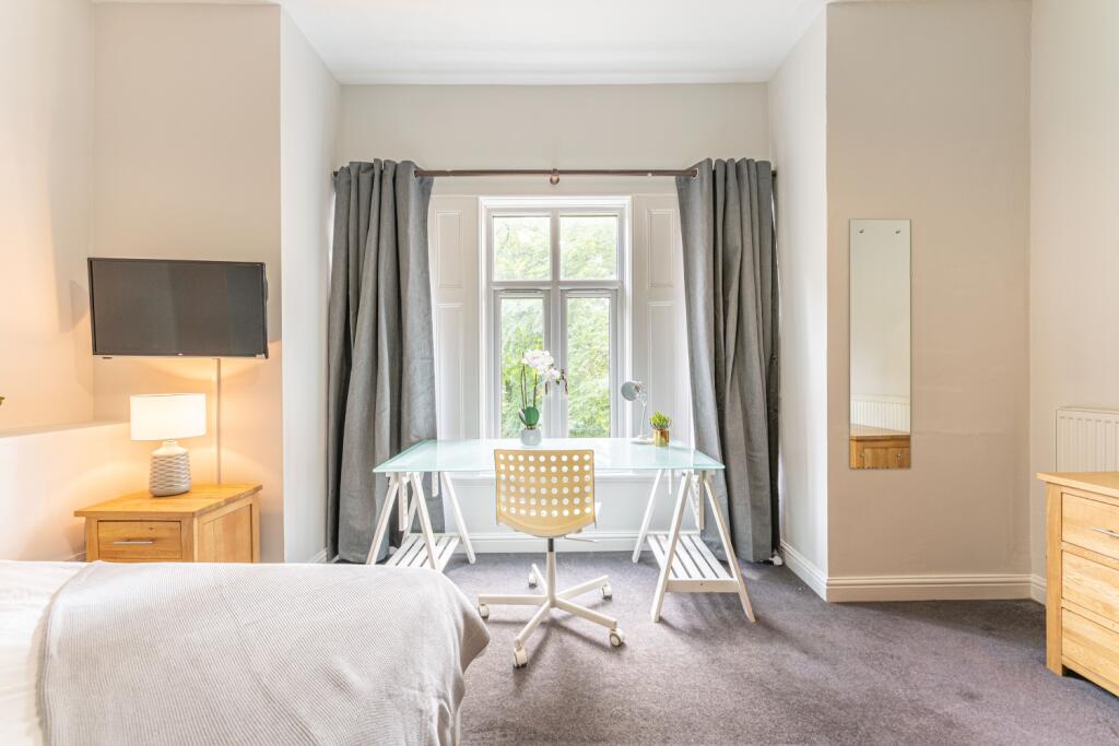 Student Cribs, Nottingham - by Visually Rich 01443